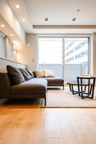 【目黒区洗足1丁目 新築戸建の居間】