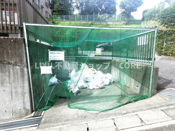 【相武台西パーク・ホームズの共用部分】