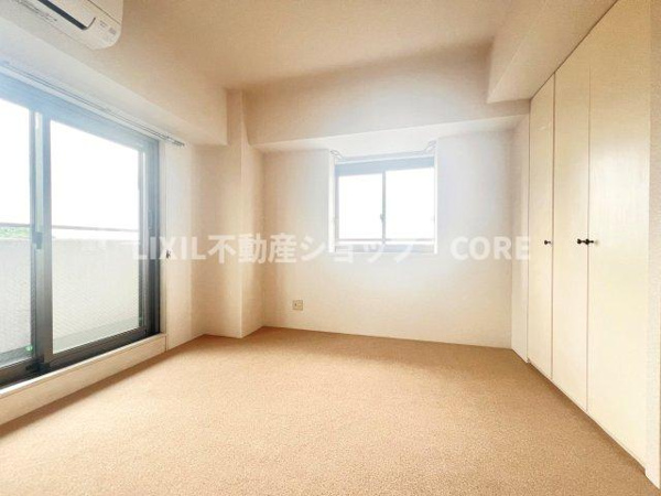 【相武台西パーク・ホームズの洋室】