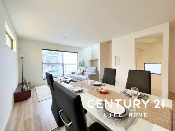 【JR南武線「武蔵中原」新築戸建の居間】