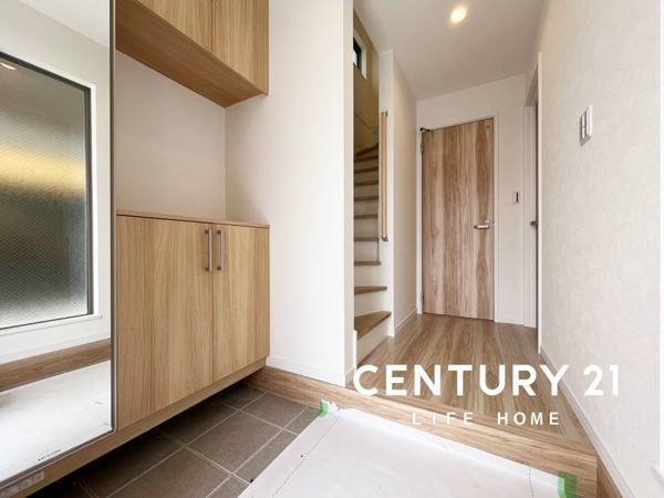 【JR南武線「武蔵中原」新築戸建の玄関】