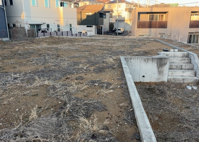 土地探しをしていると都市計画区域という言葉を目にすると思います。法律によって、都道府県知事や国土交通大臣が指定するエリアのことを指しており、都市計画区域は市街化区域と市街化調整区域に分けられています。