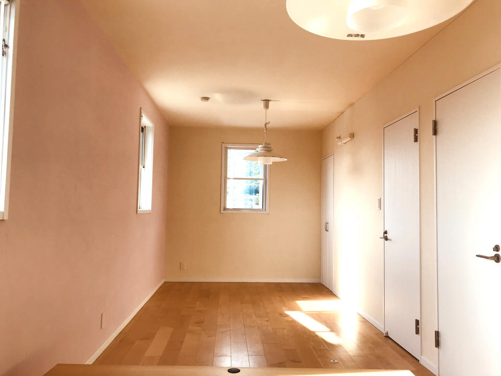 間仕切りで2部屋に変更可能です。