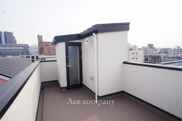 屋上ルーフバルコニー付きです☆