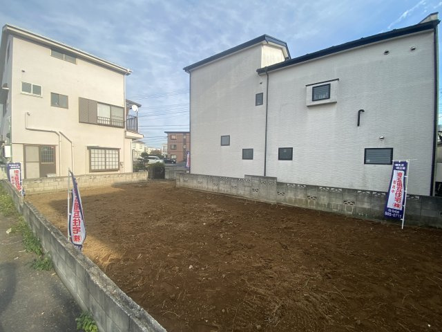周囲にゆとりがあり、のびのびとした暮らしが叶う住環境。約38坪の敷地でゆとりある住まいづくりが可能です。