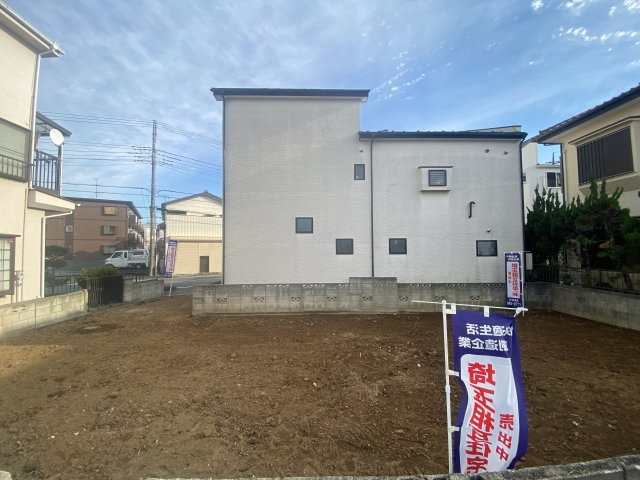 周囲にゆとりがあり、のびのびとした暮らしが叶う住環境。約38坪の敷地でゆとりある住まいづくりが可能です。