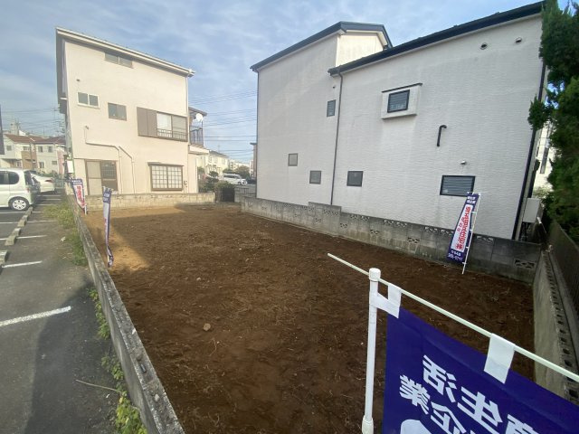 周囲にゆとりがあり、のびのびとした暮らしが叶う住環境。約38坪の敷地でゆとりある住まいづくりが可能です。