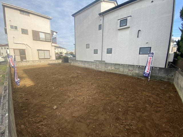 周囲にゆとりがあり、のびのびとした暮らしが叶う住環境。約38坪の敷地でゆとりある住まいづくりが可能です。