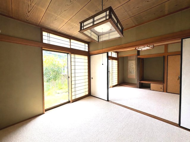 続き間和室で広々6帖＋6帖！来客にも便利なゆとり空間　※一部AI加工により家具を削除しています
