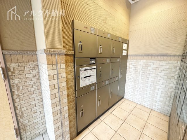 宅配ボックス完備！