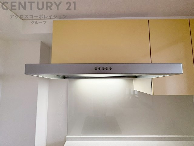 パワフルな吸引力で調理中の臭気等をしっかり処理してくれ、室内を快適に保ってくれます。　