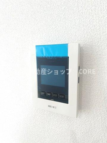 ＴＶモニター付インターホンでセキュリティ面にも配慮。小さなお子様のお留守番でも安心なアイテムです。