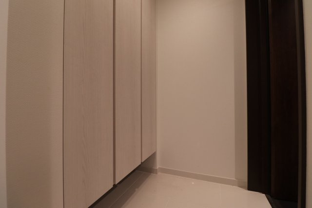 【玄関】靴好きにもうれしい収納付き玄関！