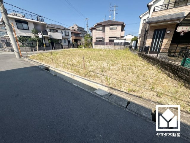 「げんき保育園西宮北口園」まで徒歩7分。毎日の送迎の負担を軽減し、お子様の急な発熱などの緊急時や、忘れ物を届けたいときもすぐに駆け付けられる、子育て世帯にたいへん心強い距離感です。