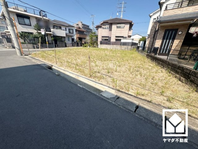 「NishinomiyaファミリークリニックHayashi（内科・消化器内科）」まで徒歩3分。体調不良の際も通院しやすく、日々の健康管理にも便利なロケーションです。
