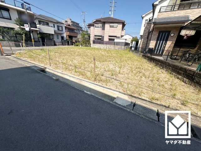 シンプルで飽きのこない、暮らしに余白をもたらす理想の家を建てられる一区画。