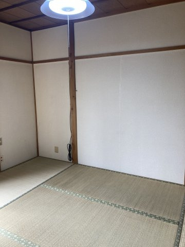 落ち着いた雰囲気の和室付きです