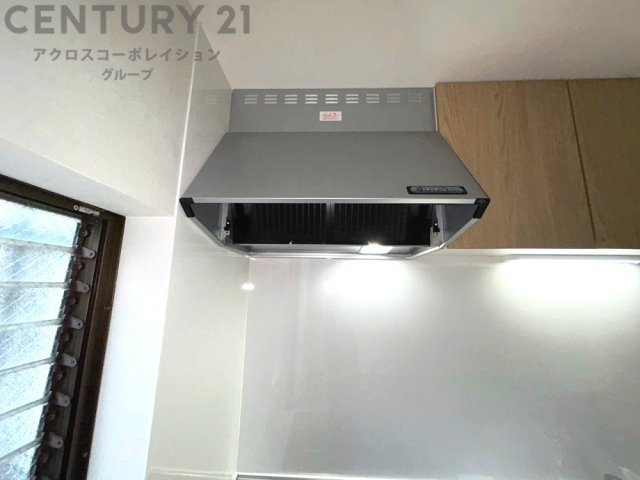 パワフルな吸引力で調理中の臭気等をしっかり処理してくれ、室内を快適に保ってくれます。　