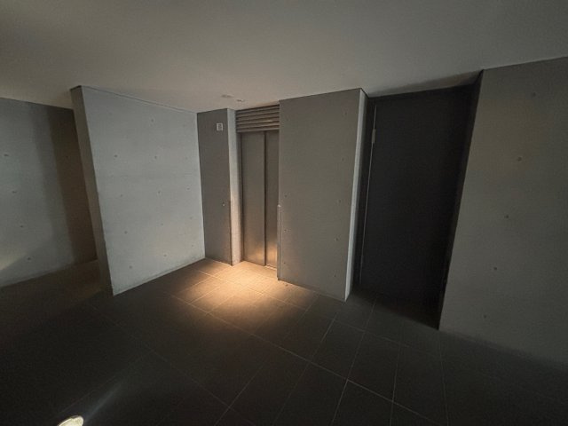 24時間365日体制のセキュリティシステム　ホテルライクな内廊下設計