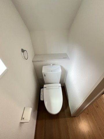 施工例。1階のトイレです。施工例は完成時と異なる場合があります。