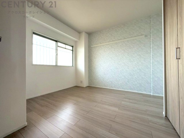 子供部屋…創造性や成長を促す遊びの空間を提供。学習や趣味に集中できる環境を整えます。個別のプライベートスペースは自己表現と自立心を育み、心地よい睡眠環境を整えリラックスできる場所を提供。