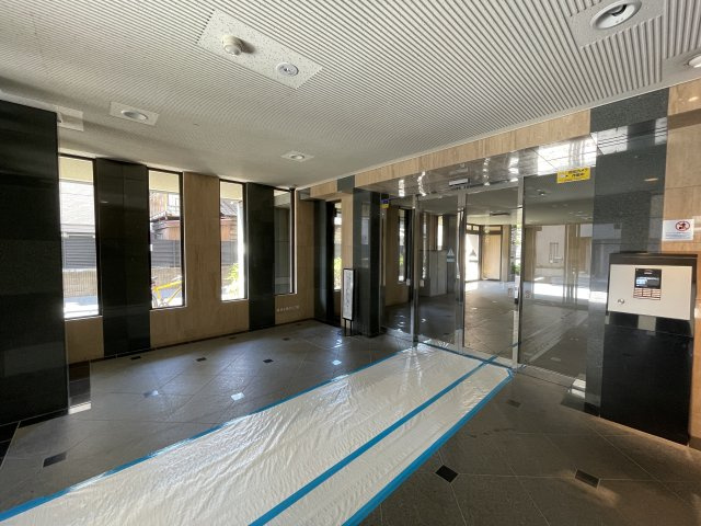 マンションの顔でもある、高級感漂うエントランス。