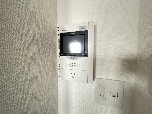 TVモニター付きインターホンで、来訪者をしっかり確認出来ます。　