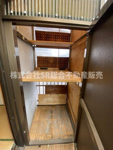 バルコニーには収納があります！