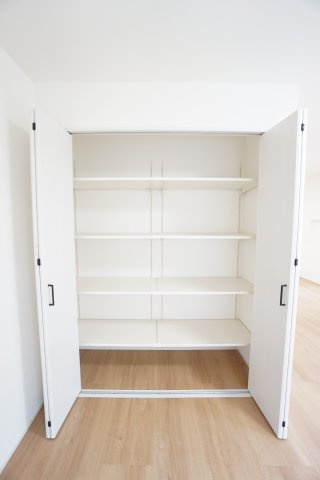 建具もすべて交換済です♪
