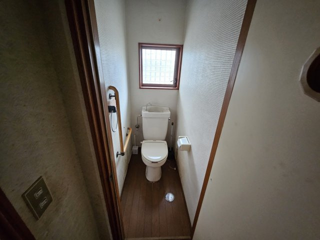 清潔感のあるトイレです