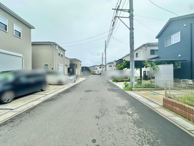 ■2023年8月築！　■南道路面・カースペース2台可！　■浴室乾燥機付き・全居室収納！　■松伏小学校徒歩8分(600ｍ)・松伏中学校徒歩18分(1400ｍ)