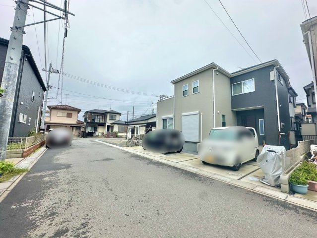 ■2023年8月築！　■南道路面・カースペース2台可！　■浴室乾燥機付き・全居室収納！　■松伏小学校徒歩8分(600ｍ)・松伏中学校徒歩18分(1400ｍ)