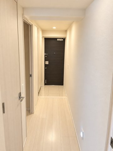 ディンプルシリンダーキー／サムターン防止／耐火扉／防犯面と防災面が安心です。※AI加工により空室に近い状態