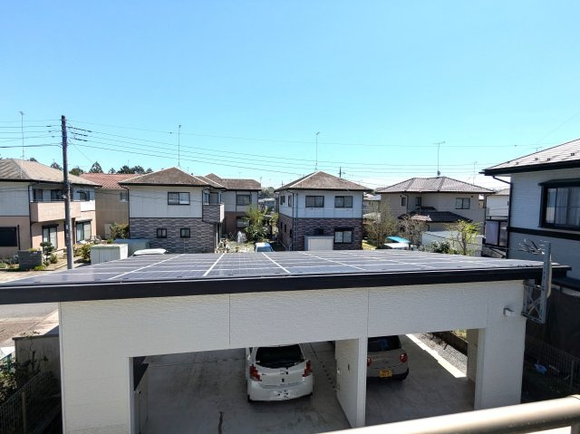 車庫屋根の太陽光発電システム。22.1KW。全量売電　残期間　約10年。