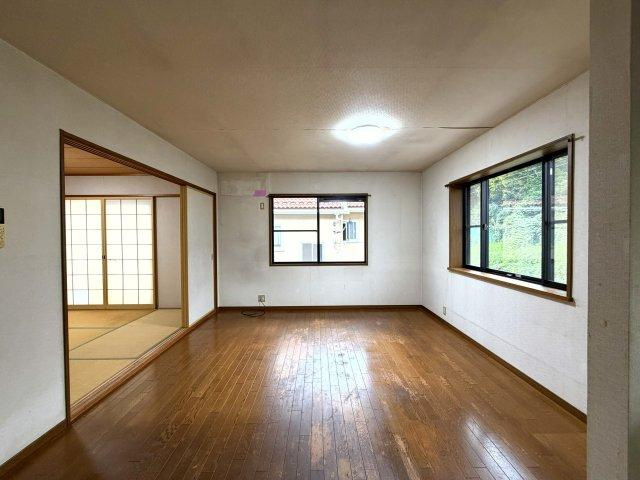 上質な時間を育む暮らしのメインステージ。寛ぎとコミュニケーションを育む居心地のよい場所。　