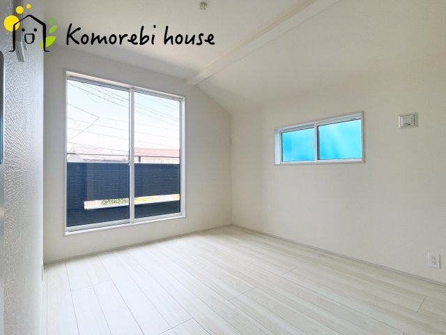 ゆったりした洋室です