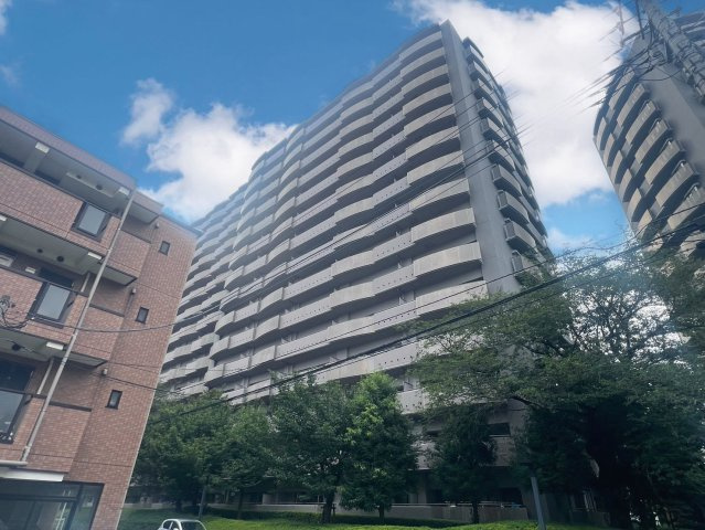 総戸数428戸、（三番館）164戸の大規模マンション♪