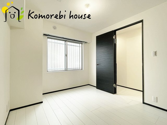 落ち着いて過ごせるお部屋なので、寝室にいかがでしょうか