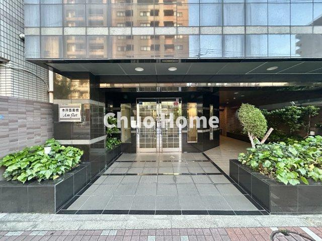 【エントランス】マンションのエントランスは、その物件の印象を決める、顔とも言える場所です。毎日通る場所ですからきれいなのが一番です。