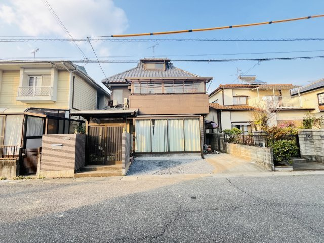 近隣に月極駐車場もあります