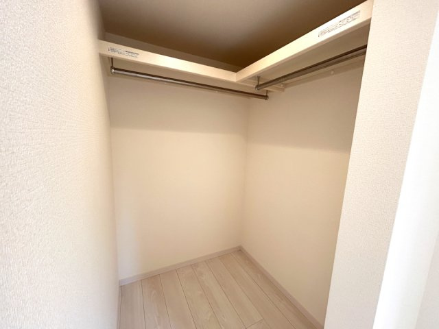 洋室？ウォークインクローゼット
