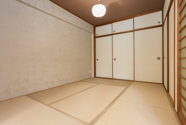 【エメラルドマンション草津青地Ⅰ　天然木フルリノベーションのキッチン】