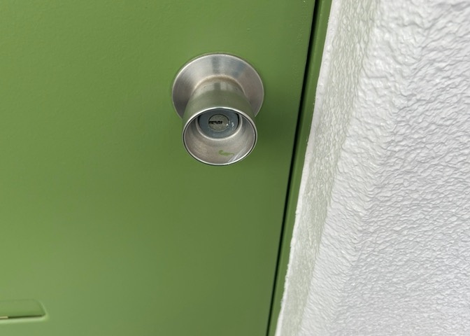 当然のことではありますが、オートロックやセンサーライト、ホームセキュリティーなどの防犯設備があれば、小さいお子様がいるご家庭も安心ですよね！まず物件購入の際は、防犯設備もチェックするようにしましょう。