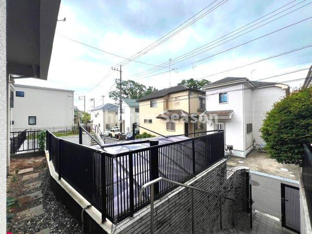接道から高くなり、プライバシーを確保できます。