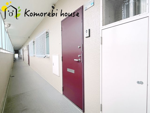 落ち着いた玄関です