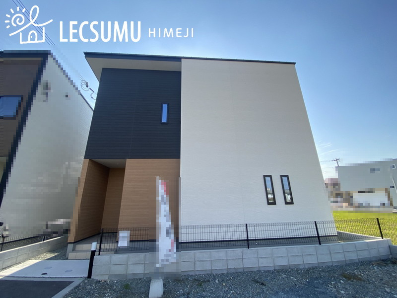 外観：328000557579