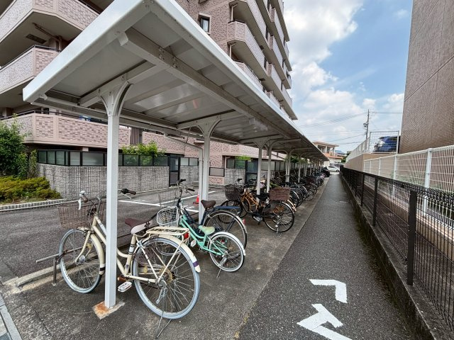 綺麗に整頓された駐輪場です！管理が行き届いています♪