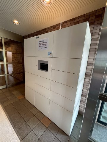 宅配ボックス完備！