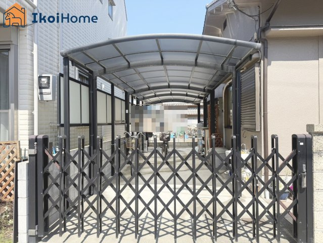 ●年中無休：当日予約可●お車縦列で2台駐車可！カーポート＆ゲート付♪平坦地につき入出庫も楽々安心♪