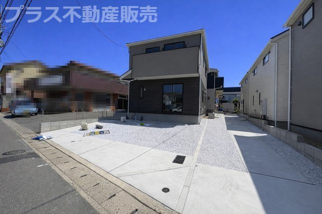 現地写真。プラス不動産販売なら、現場の全ての棟をまとめてご見学頂けます。